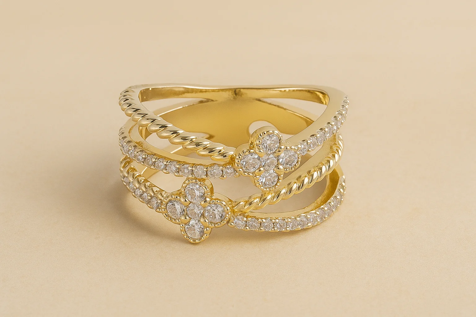 Clover Crossover Ring